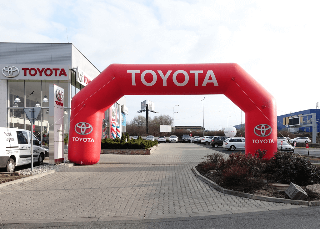 TOYOTA